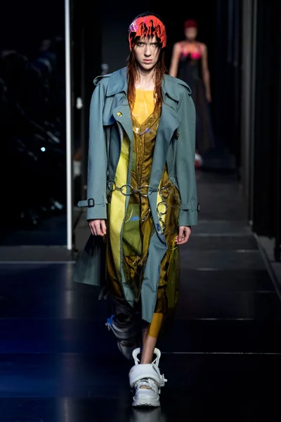 Look 7